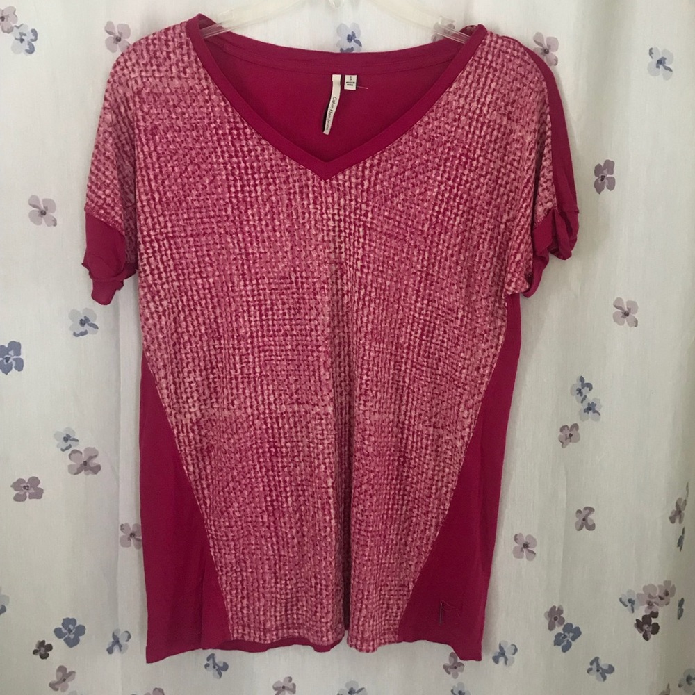 Calvin Klein Jeans Magenta Pink Tee Top Blouse